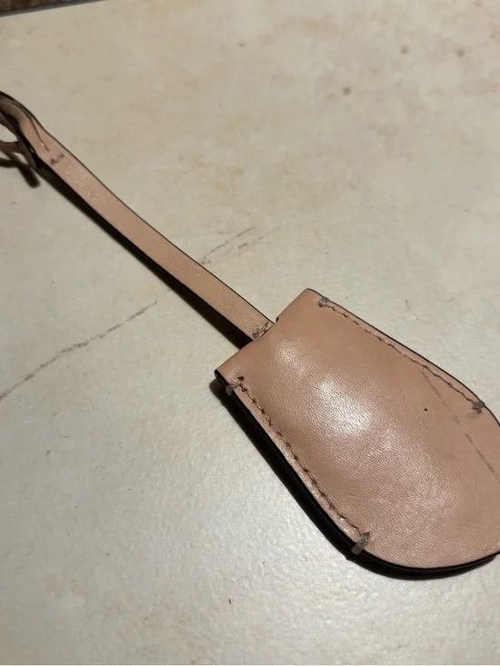 Coach Nude Pink Leather Bag Charm/ Keychain/ Hangtag - Picture 3 of 3